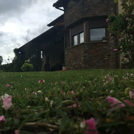 Acogedora Casa En Asturias 度假居 *